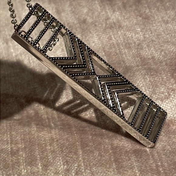 Express Silver Rhinestone Bar Necklace - Picture 4 of 5